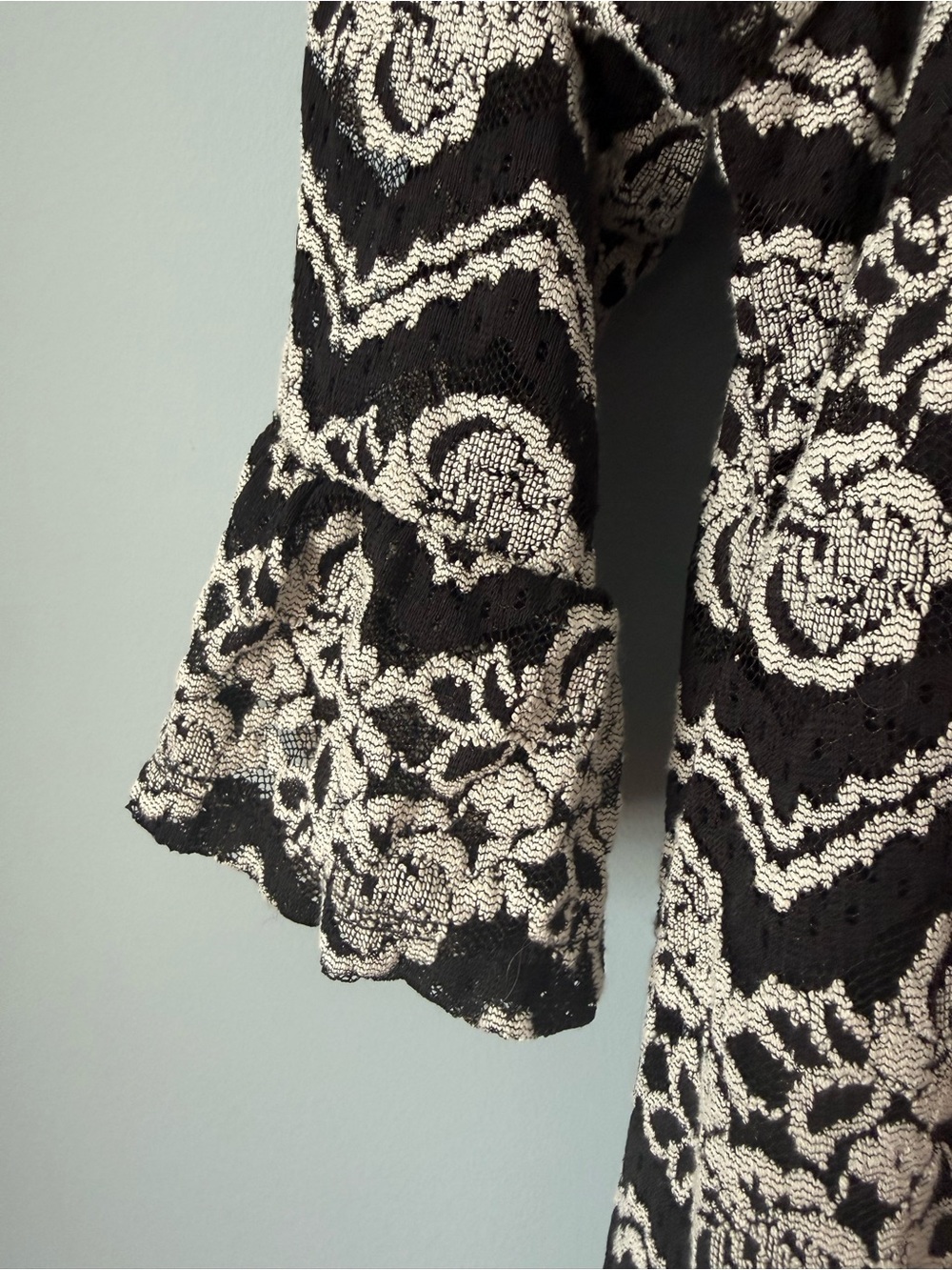Rabbit Rabbit Rabbit Black and Cream Lace-Pattern Midi u - Picture 2 of 8